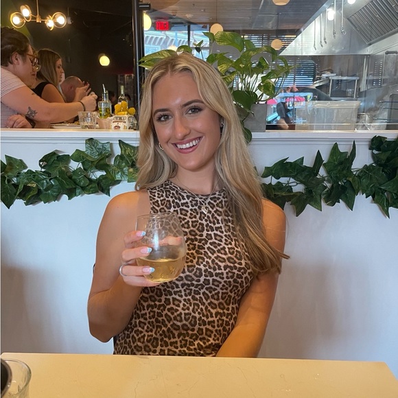 Meet your Posher, Adriana - Picture 10 of 16